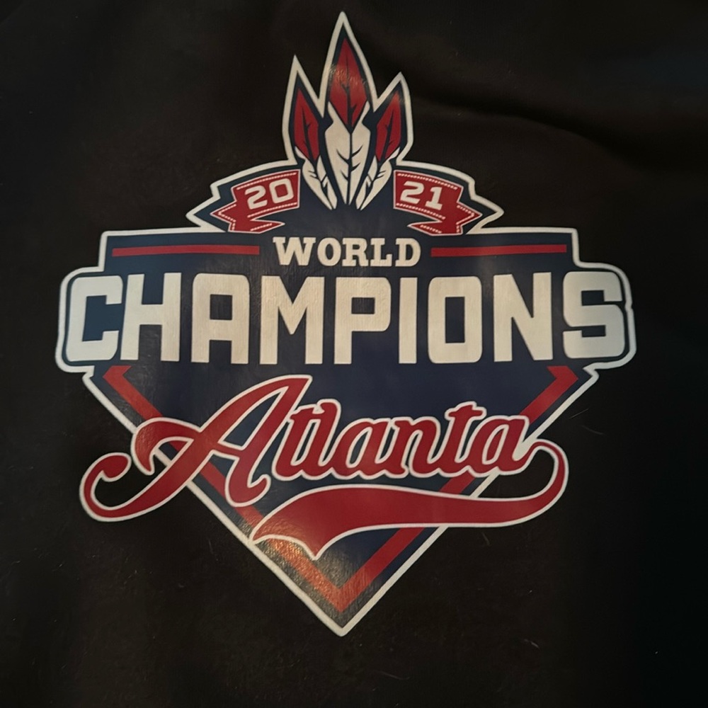 Men’s world champions Braves sweatshirt